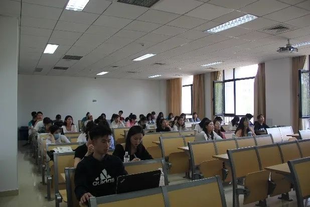 77体育荣耀图片