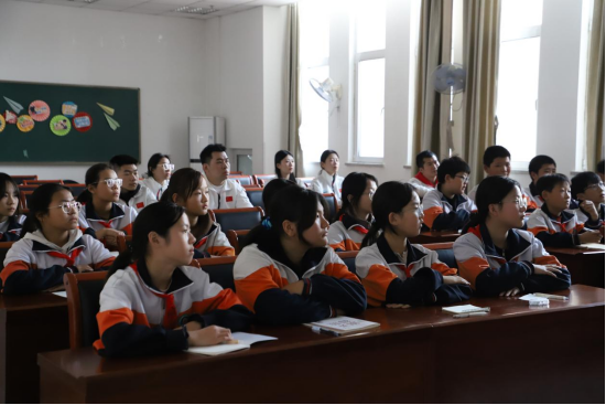 77体育荣耀图片