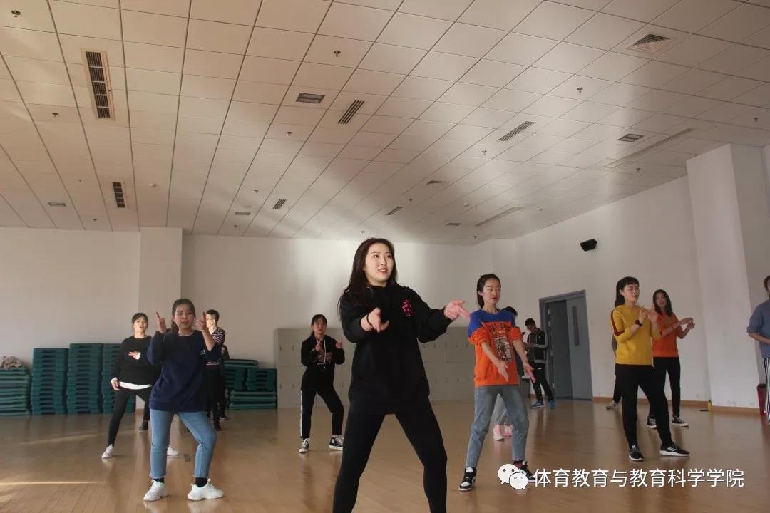 77体育动态图片