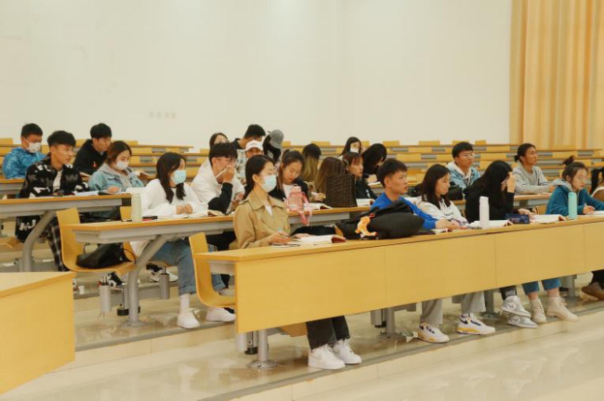 77体育资讯图片