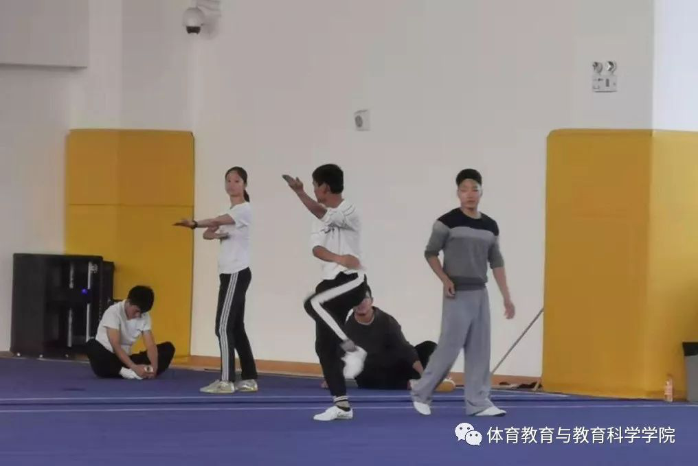 77体育资讯图片