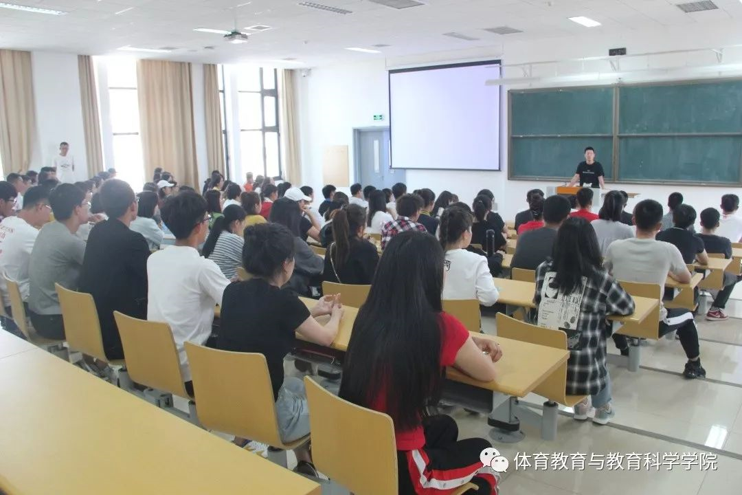 77体育荣耀图片